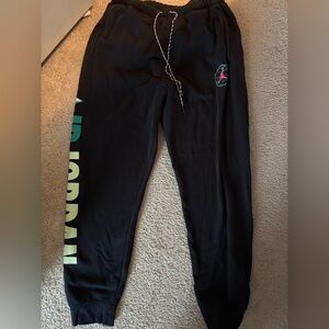 Kids Black Jordan Sweatpants-Large